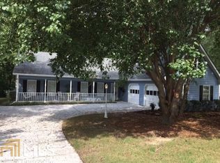 560 Fawn Ln, Loganville, GA 30052