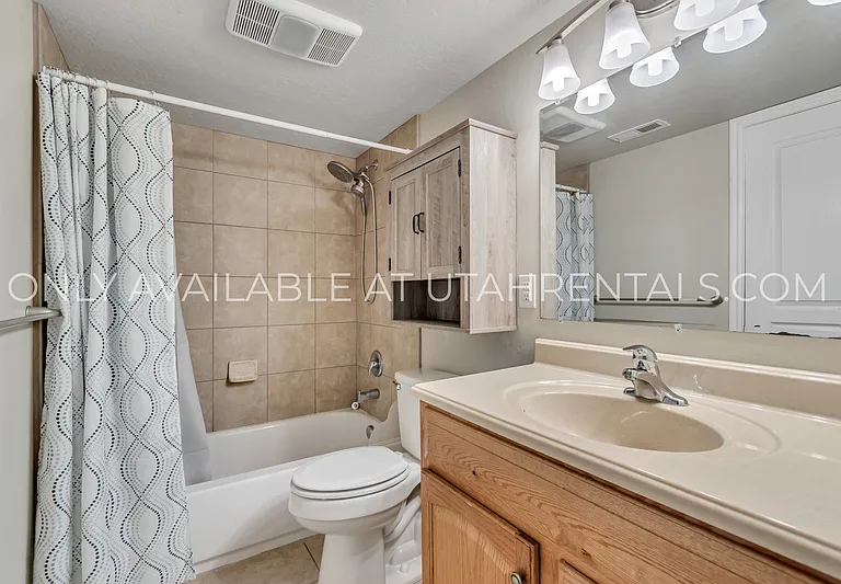 2801 S Harrow Ct — Photo 8