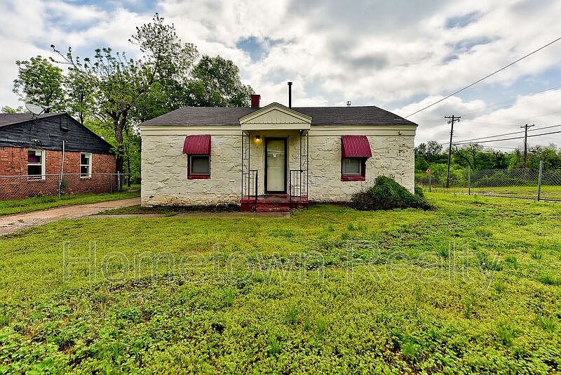1st image of 1700 Miramar Blvd