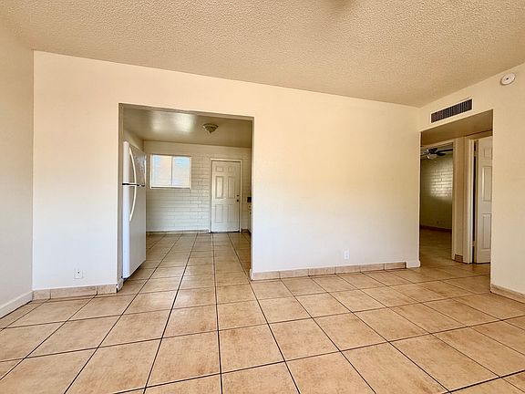 3rd image of 5123 N 28th Dr APT 4