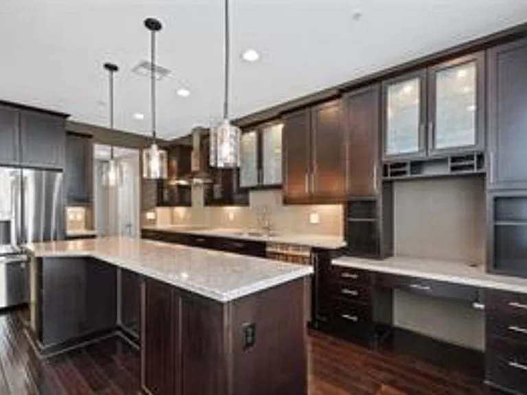 2054 Brink Aly — Photo 11