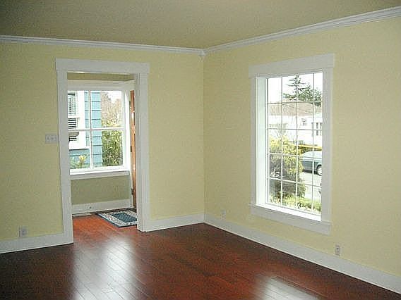 Living Room & Entry