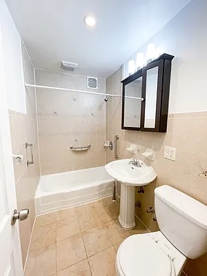 Rented by Urban Real Estate Inc | media 52