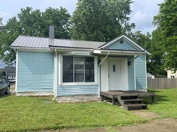 752 E Lincoln St, Nappanee, IN 46550