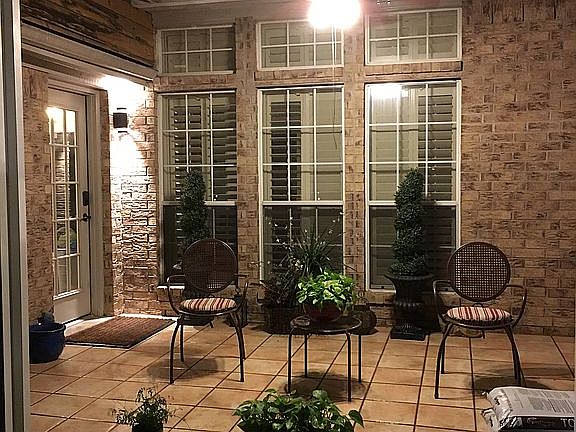4th image of 7404 Malden Ct