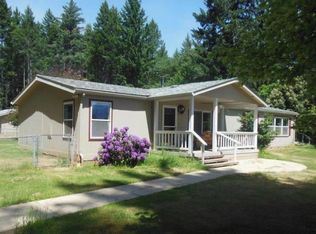 434 Crest Dr, Cave Junction, OR 97523