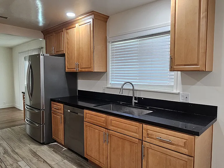 2522 Orange Ave #E — Photo 6