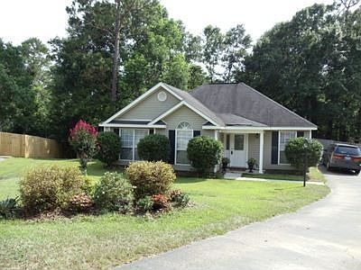 Premier Showing!  Cute, on a cul-de-sac, no one behind...