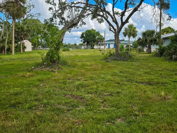 1111 Central Ave NE, Steinhatchee, FL 32359