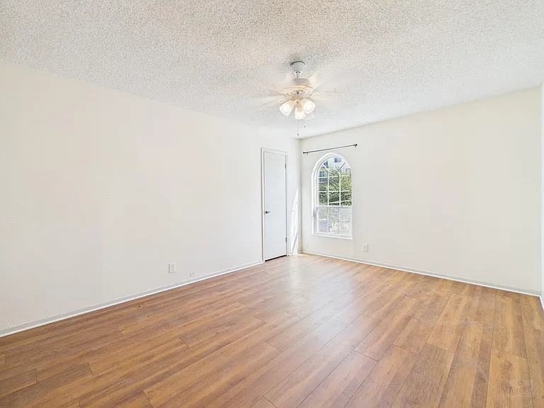 910 Duncan Ln #26 — Photo 27