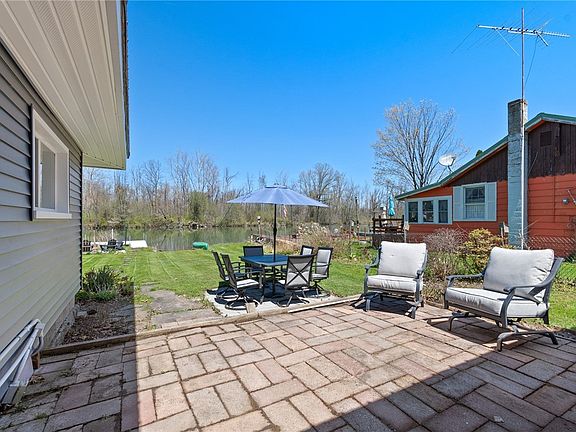 4th image of 3203 Demont Rd