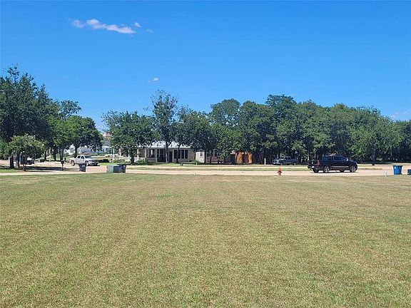 4th image of 110 Dove Meadow Ln