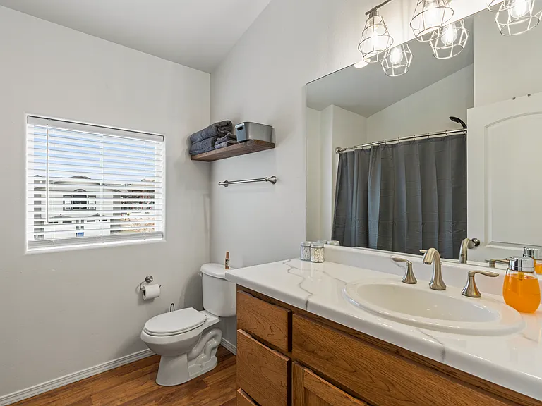 1710 N Taylor Cir — Photo 23