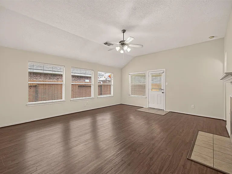 5006 Juniper Walk Ln — Photo 10