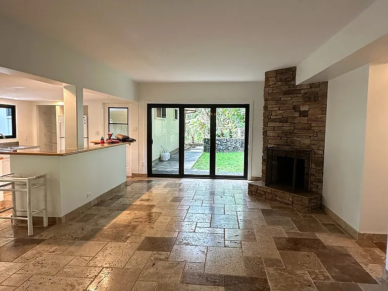 3657 Tantalus Dr — Photo 6
