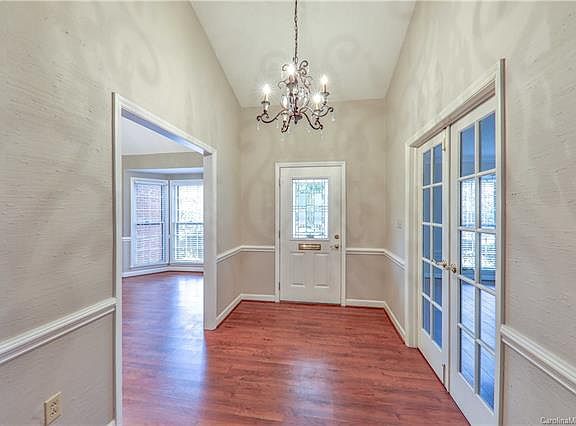 2nd image of 4619 Ovington Cres