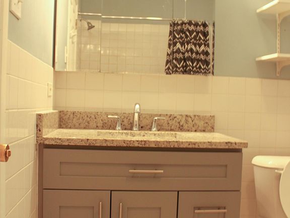 3rd image of 1404 N Greenview Ave APT 1
