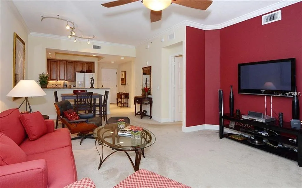 2 bed, 2.0 bath, 1115 sqft, $6,500 — Photo 2