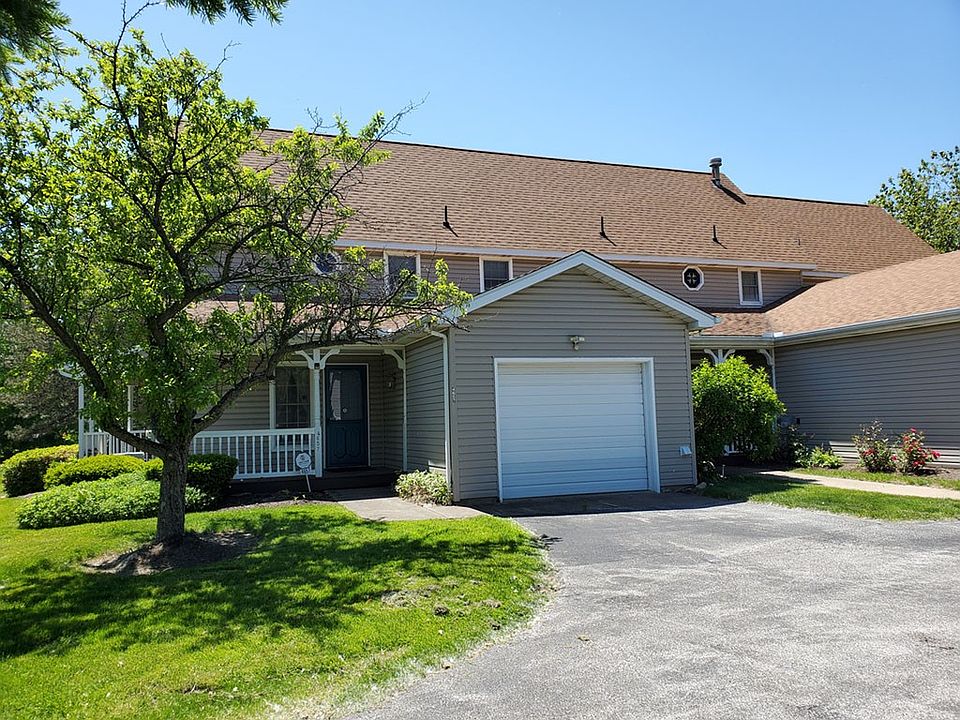1st image of 4657 Victoria Way #103