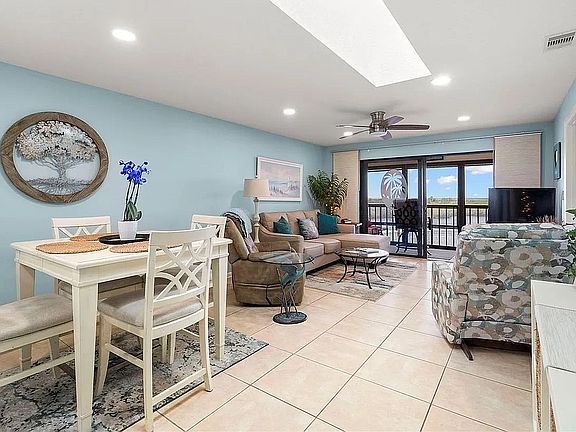 2nd image of 8141 Aquila St