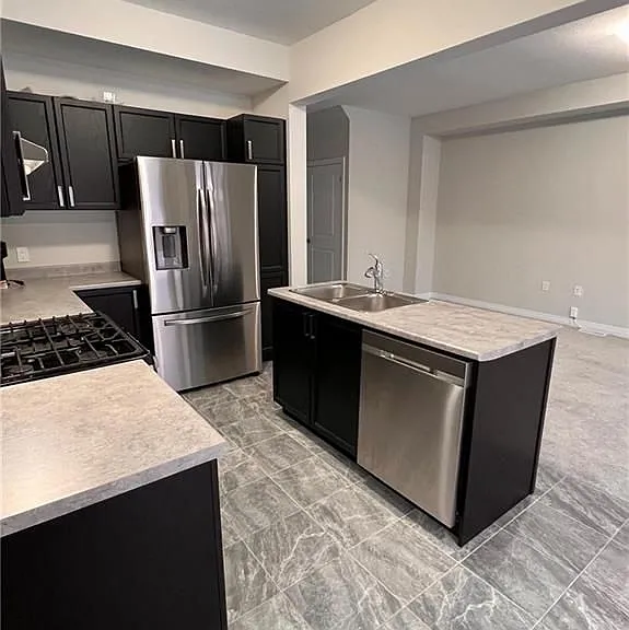 520 Grey St #7 — Photo 13