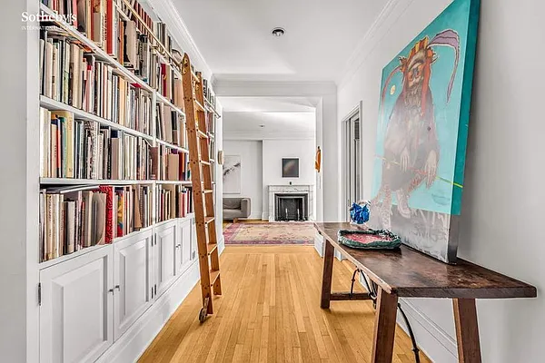 Sold by Sotheby's International Realty | media 6