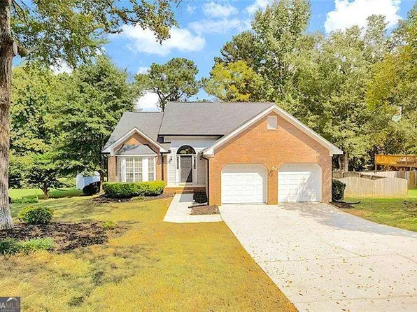 1814 Emerson Lake Cir, Snellville, GA 30078