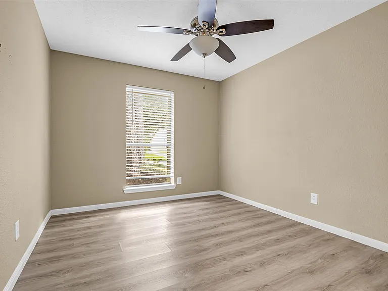 3706 Glenwood Springs Dr — Photo 18