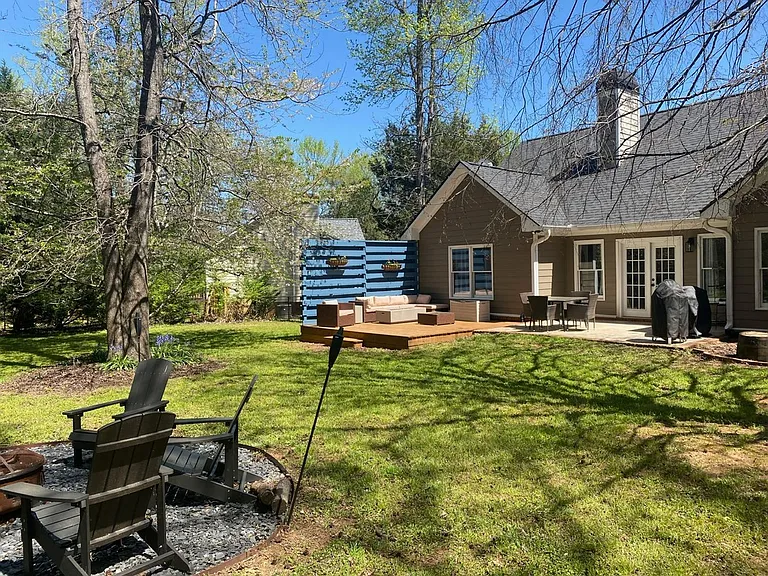 325 Malabar Way — Photo 34
