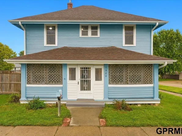 1300 Harlan St, Falls City, NE 68355