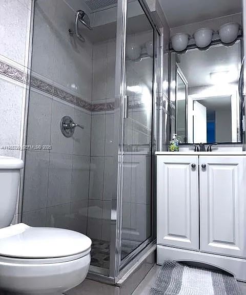 2301 Collins Ave #1025 — Photo 12