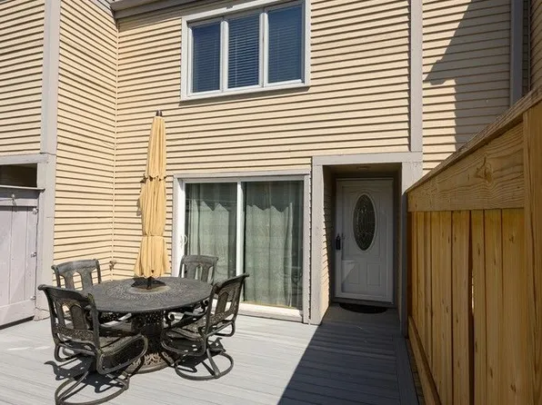3201 Mariners Island Dr NW #3B, Canton, OH 44708