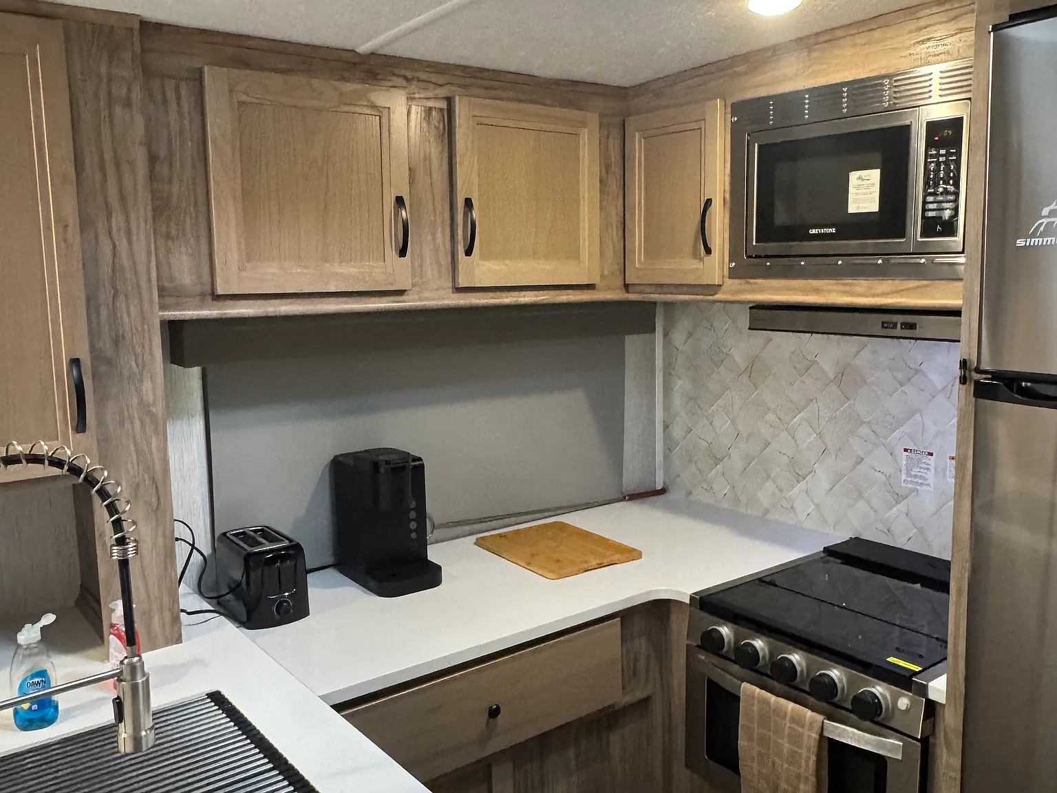 1 bed, 300 sqft, $2,000 — Photo 3