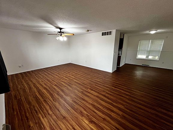 2nd image of 406 Avenue Q