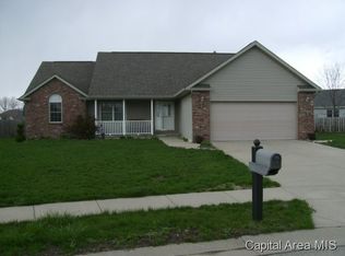 235 N Possum Pass Ct, Sherman, IL 62684