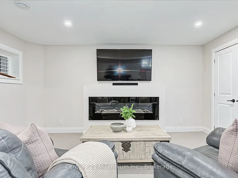 168 Yellow Birch Cres — Photo 32