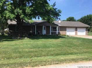 11859 Bubbling Well Rd, Glenarm, IL 62536