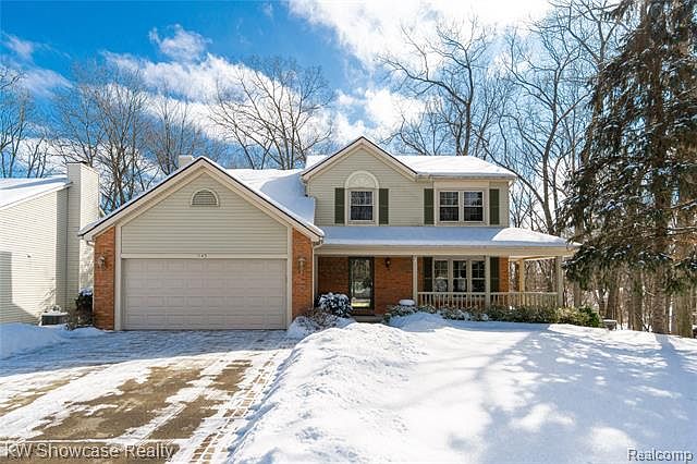 1st image of 643 Hill Crest Ct