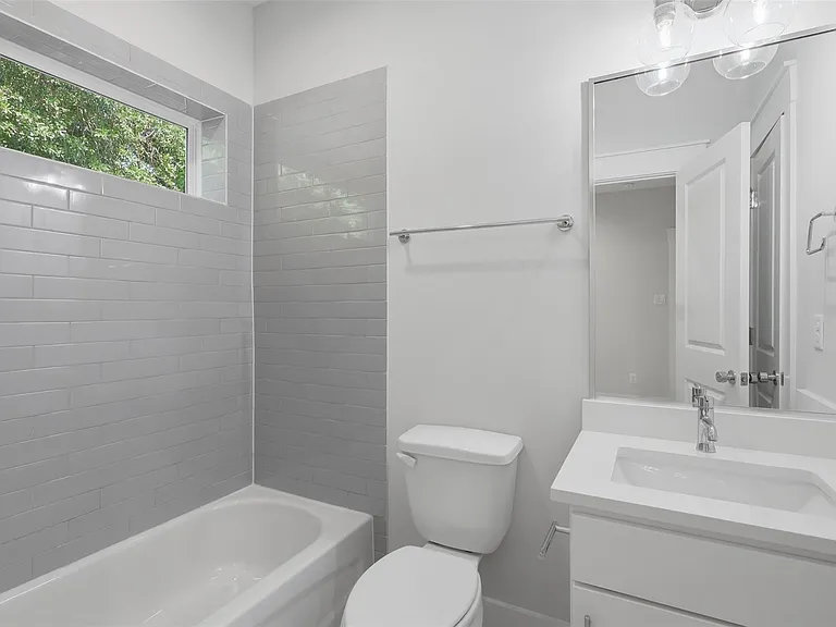 5305 Donovan Gardens Ln — Photo 5
