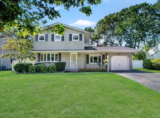 274 Mount Pleasant Rd, Hauppauge, NY 11788