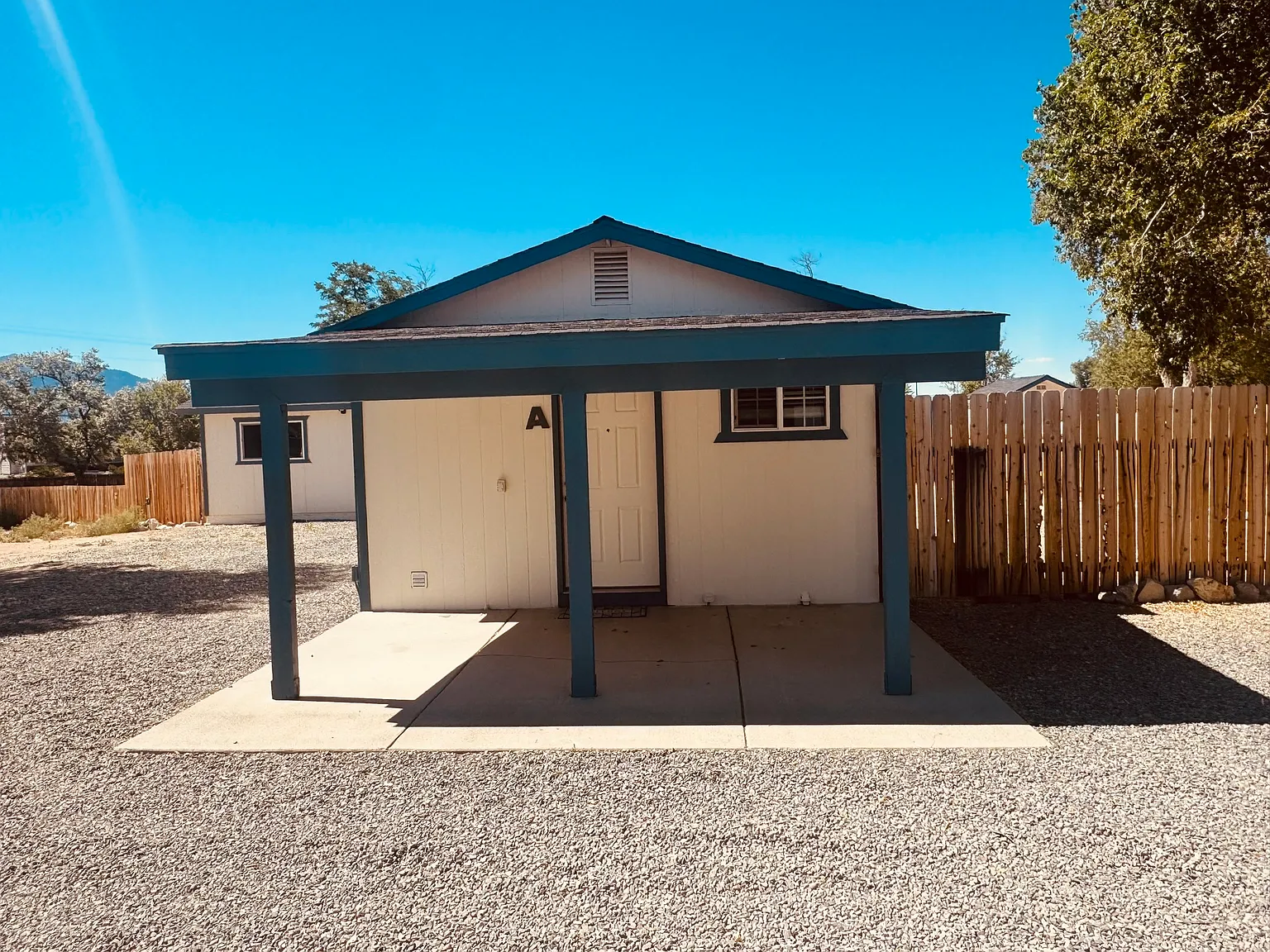 3 bed, 1250 sqft, $2,200 — Photo 3