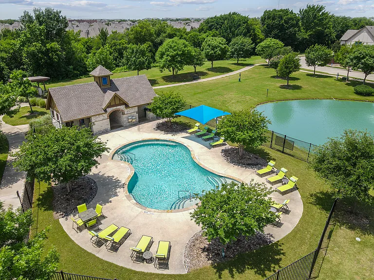 4213 Pecan Bend Ln — Photo 32