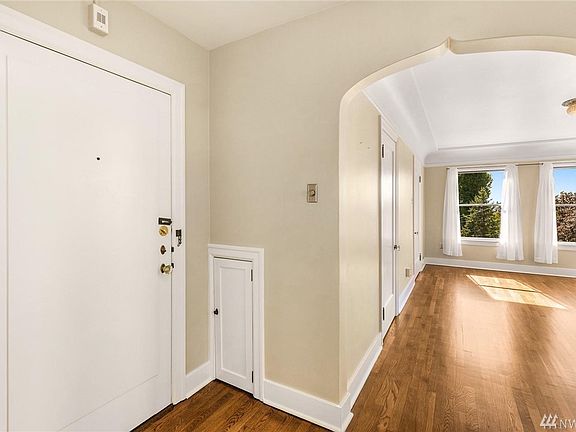 4th image of 756 Broadway E APT 402