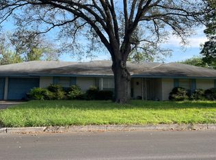 413 Balfour Dr, Windcrest, TX 78239