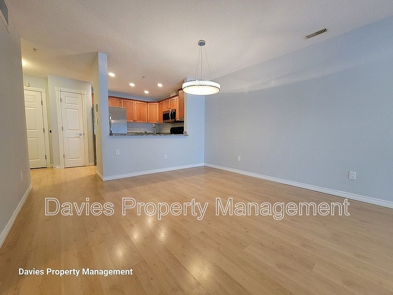 Edmonton Apartment for rent - 2 Bedrooms — photo 3