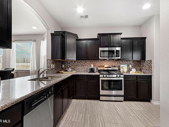 2nd image of 14681 Meadow Lawn