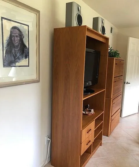 Master Bed TV