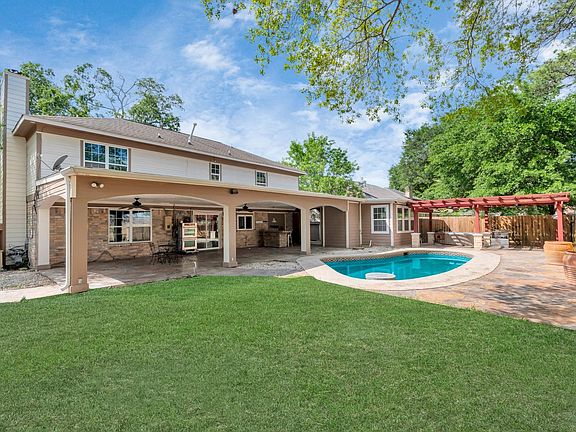 3rd image of 12418 Mill Ridge Dr