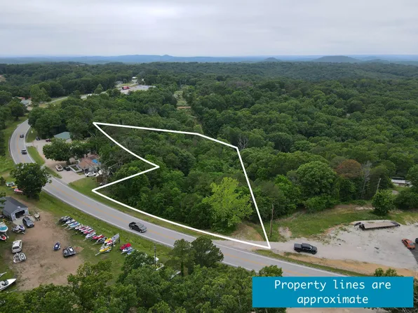 (undisclosed Address), Lampe, MO 65681