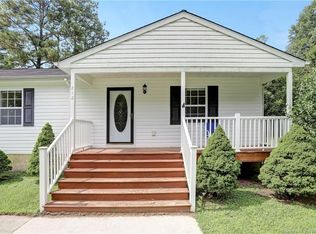 212 Louise Ln, Toano, VA 23168